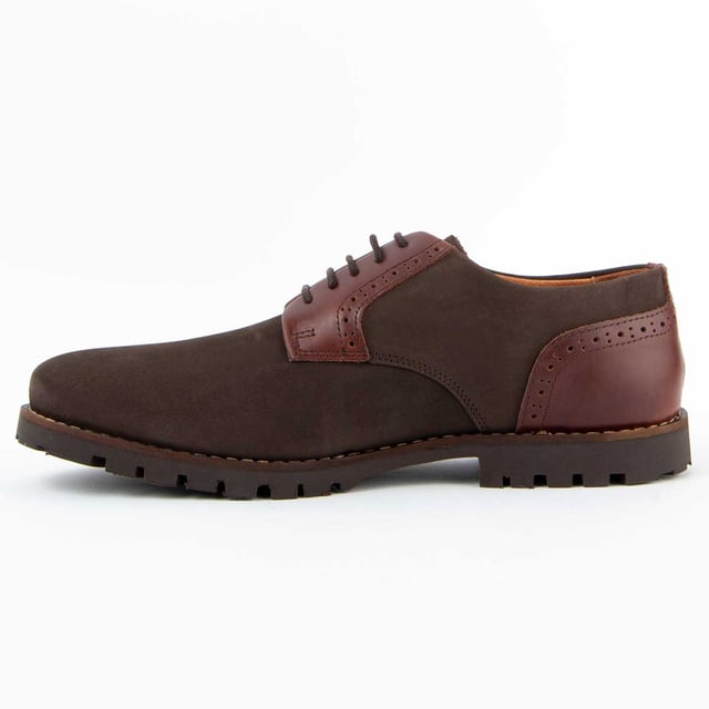 Garantía Purapiel, 10 años de garantía. Zapato casual para hombre. Fabricado en cuero 100% natural libre de Cromo VI. Materiales de máxima calidad. Fabricado por otras marca para nuestra marca.