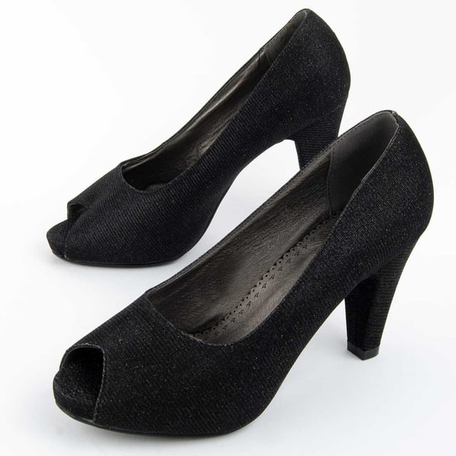 Hakken schoenen voor dames. Comfortabele pasvorm. Gemaakt door andere merken voor ons merk. Geschatte afmetingen: 8 cm hak.