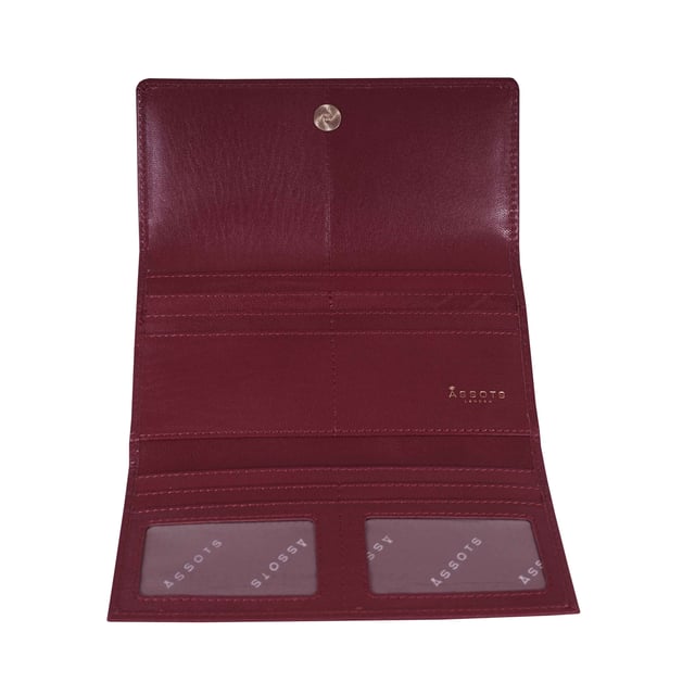 The ‘Claire’ flapover ladies purse is handcrafted with the Assots premium 'Giovani' Italian Polished vegetable tanned leather. Equipped with RFID technology, this practical ladies purse features a magnetic fastening closure with plenty of room to organise your cash, cards and coins. This large leather ladies purse is perfect to compliment your handbag and fits in easily. Stay safe and organised with ‘Claire’ the perfect addition to your collection of purses ideal for all outfits and occasions.
Secured flap over magnetic fastening closure to store your essentials safely and securely. Foldover flap design. Equipped with RFID technology for safety.
Additional back zip pocket to ensure you don’t run out of space. Two note compartments. Eight internal card compartments. Two windowed ID slots. Assots branded lined interiors. Lightweight for easy carry. Fittings Colour: Clean Brass. Composition: Body: 100% Genuine Leather. Lining: 100% Cotton.
DISCLAIMER : All pictures shown are for illustration purpose only. Actual product colour may vary due to different ambience lighting or the screen display settings. Size - W20cm x H10.5cm x D2.5cm.