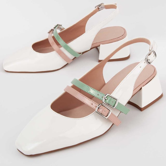 Women's heel shoe. Insole made of 100% natural leather. Comfortable fit. Manufactured by other brands for our brand. Approximate measurements: 4 cm heel.