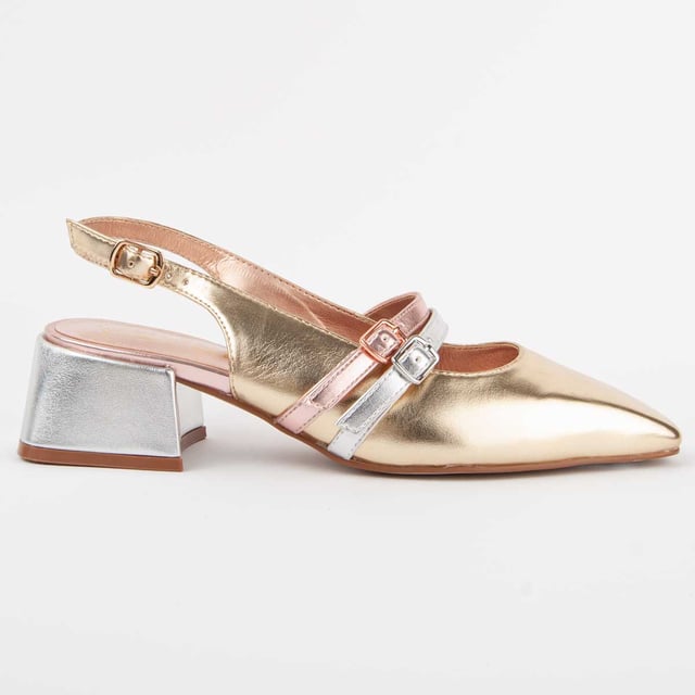 High Heel Schuh für Damen. Innensohle aus 100% natürlichem Leder. Bequeme Passform. Hergestellt von anderen Marken für unsere Marke. Ungefährer Maße: 4 cm Absatz.