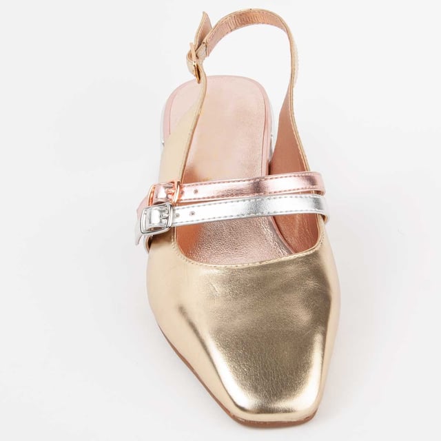 High Heel Schuh für Damen. Innensohle aus 100% natürlichem Leder. Bequeme Passform. Hergestellt von anderen Marken für unsere Marke. Ungefährer Maße: 4 cm Absatz.