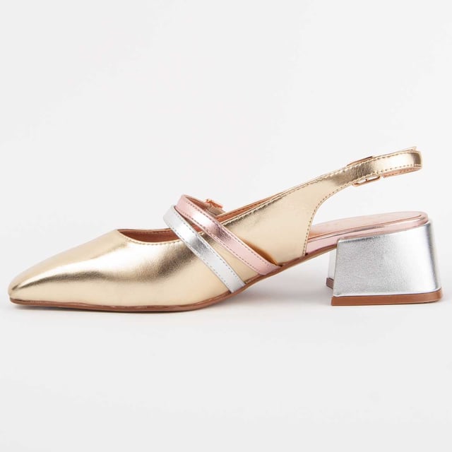 High Heel Schuh für Damen. Innensohle aus 100% natürlichem Leder. Bequeme Passform. Hergestellt von anderen Marken für unsere Marke. Ungefährer Maße: 4 cm Absatz.