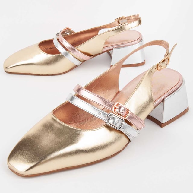 High Heel Schuh für Damen. Innensohle aus 100% natürlichem Leder. Bequeme Passform. Hergestellt von anderen Marken für unsere Marke. Ungefährer Maße: 4 cm Absatz.