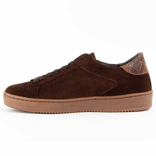 Purapiel warranty, 10-year guarantee. Women's casual sneaker. Exterior made of natural leather. Comfortable fit. Manufactured by other brands for our brand.