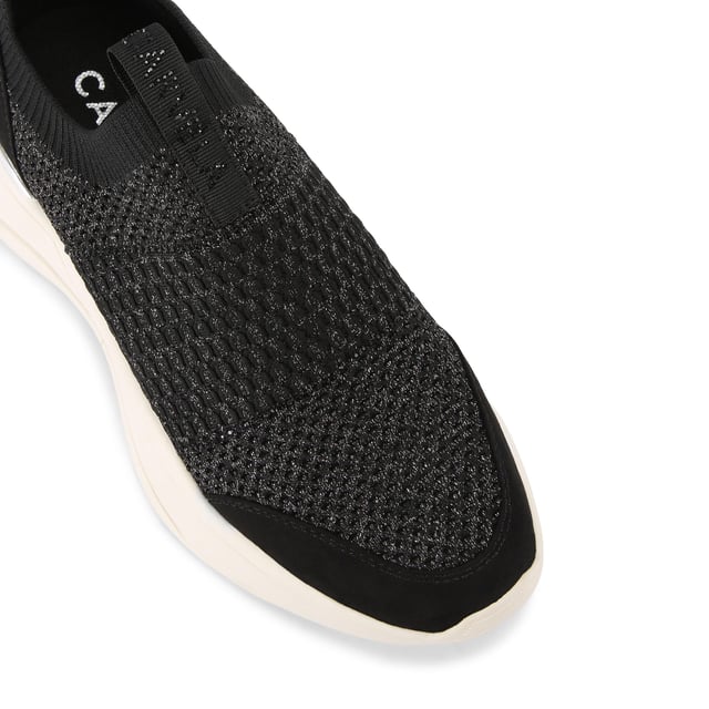 This Carvela Swift Knit Runner is crafted from a knitted fabric with glitter flecks. The sole is in white with a comfortable bounce.