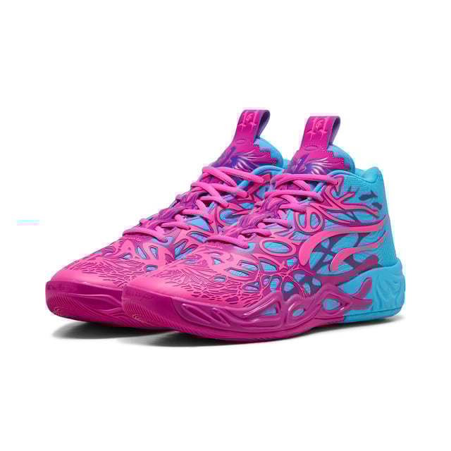 PUMA Unisex MB.04 Iridescent Basketball Shoes PRODUCT STORY: Add dimension to your style and your game with LaMelo Ball’s latest signature shoe, the MB.04 Iridescent. Appearing in an attention-grabbing blue and purple colorway, the MB.04 is engulfed in alien tentacles with Melo phrases hidden in the design. It features a supportive double-layered mesh upper and NITROFOAM™ cushioning for on-court power, plus an iridescent hornet at the heel. FEATURES & BENEFITS: NITROFOAM™: Advanced nitrogen-injected foam designed to provide superior responsiveness and cushioning in a lightweight package; 5D PRINTED UPPER: A raised, multi-layered design takes over the shoe like alien tentacles; MELO DNA: Melo phrases like 1 OF ONE and RARE are hidden throughout the design; UNIQUE HEEL LOGO: An iridescent hornet graphic stands out at the heel. DETAILS: Regular fit; Woven mesh upper; Lace closure; TPU heel counter; PUMA branding details; The sole features a hovering spaceship, NOT FROM HERE and RARE wording, and flames at the heel.