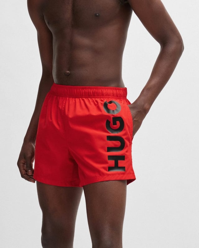 Modern swim shorts by HUGO. Designed in quick-drying fabric with full lining, this beach-ready pair features a vertical logo printed in contrast.
100% Polyester (recycled) , Lining: 100% Polyester
50513979