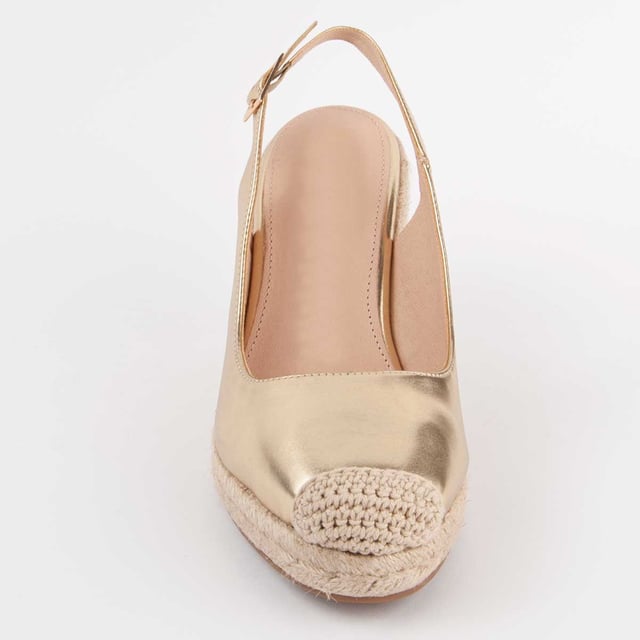 Dames sleehak espadrille. Binnenzool van 100% natuurlijk leer. Comfortabele pasvorm. Gemaakt door andere merken voor ons merk. Geschatte afmetingen: 8 cm hak en 2 cm plateau.
