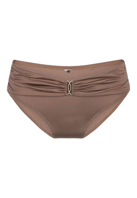 Beter veilig dan sorry! De shorty heeft een iets hogere fit, waardoor je een klein buikje kunt verbergen.