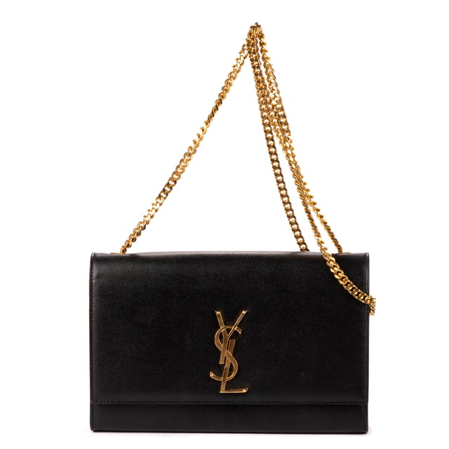 Yves Saint Laurent Bolsas Tassel Kate  Bolso bandolera en Negro Piel de becerro y Oro hardware. El producto está en en Perfectas Condiciones (AA).
  Dimensiones: 24x15x6 cm 
  Accesorios incluidos: None
    
  BrandCo Paris encuentra artículos raros y en las mejores condiciones a precios increíbles. ¡Vale la pena tener paciencia! Compra con confianza: todos los artículos de BrandCo Paris son seleccionados y autenticados cuidadosamente por nuestro equipo de expertos.
  Todos los artículos vienen con un certificado de autenticidad y un embalaje entregado por BrandCo Paris.
  Tabla de clasificación de la condición del artículo
  N (como nuevo)
  AA (perfecto estado)
  A (excelente estado)
  AB (muy buen estado)
  B (bueno/regular)