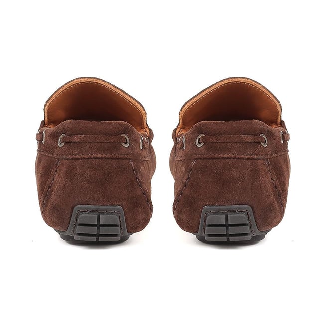 Discover the epitome of luxury with our exquisite leather moccasins, meticulously crafted from premium leather to provide unparalleled comfort and sophistication. These timeless slip-on shoes boast a streamlined silhouette and supple leather lining, making them the ideal choice for those seeking both style and refinement.