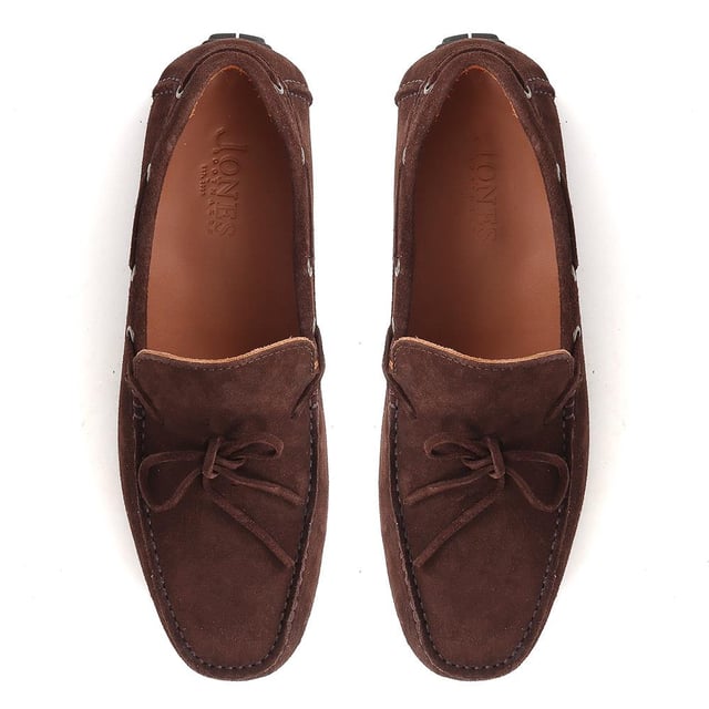 Discover the epitome of luxury with our exquisite leather moccasins, meticulously crafted from premium leather to provide unparalleled comfort and sophistication. These timeless slip-on shoes boast a streamlined silhouette and supple leather lining, making them the ideal choice for those seeking both style and refinement.