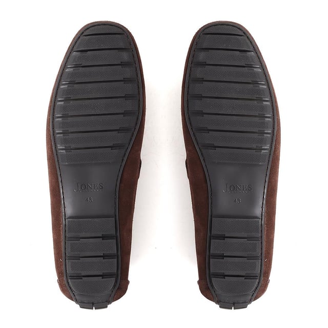 Discover the epitome of luxury with our exquisite leather moccasins, meticulously crafted from premium leather to provide unparalleled comfort and sophistication. These timeless slip-on shoes boast a streamlined silhouette and supple leather lining, making them the ideal choice for those seeking both style and refinement.