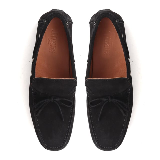 Discover the epitome of luxury with our exquisite leather moccasins, meticulously crafted from premium leather to provide unparalleled comfort and sophistication. These timeless slip-on shoes boast a streamlined silhouette and supple leather lining, making them the ideal choice for those seeking both style and refinement.