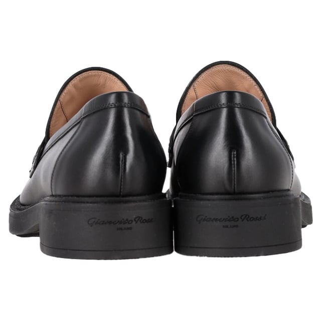 VINTAGE, RRP AS NEW
The Gianvito Rossi Harris Penny Loafers in Black Leather bring a chic, refined touch to your footwear collection. Made from smooth black leather, these loafers feature a classic penny slot and almond toe, exuding understated elegance. The flat rubber sole offers comfort and durability, making them ideal for all-day wear. These versatile loafers are perfect for adding a polished finish to both casual and smart-casual outfits.


Includes Box.

Gianvito Rossi Harris Penny Loafers in Black Leather
Condition: very good
Signs of wear: Include Box., No visible sign of wear. No Mark at insole.,  Very light mark at soles.
Packaging: Box
Color: black
Material: Leather | leather
Size: EU | 39
Measurements: Heel height: 40; Insole length: 300
SKU: NAPPUGBSH459631W