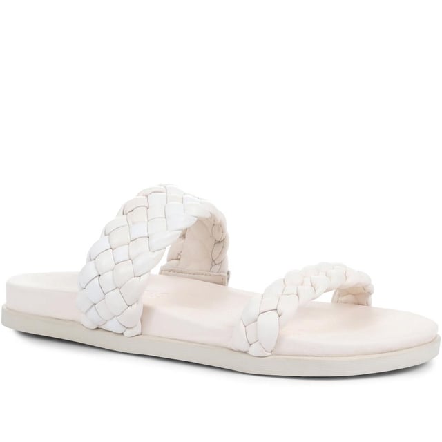 In equal parts cool and comfortable, the Madeira platform sandals boast a bold silhouette that will step you through hot days and holidays. Artfully braided with butter soft leathers, the duo of quilted straps make the perfect pairing with cropped denim jeans or flowing summer dresses. Complete with a moulded leather footbed that's been shaped to fit and cushion your form.