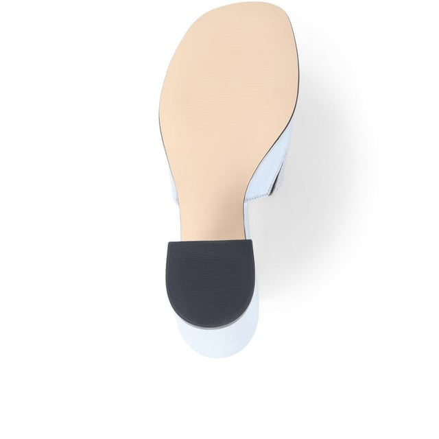 Slip into something a little more sophisticated with these leather mule sandals, boasting a luxurious suede upper and a just-right mid-height block heel. Perfect for weddings and elegant gatherings, these mules blend classic charm with contemporary chic, ensuring you step out in style.