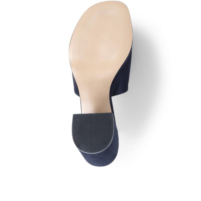 Slip into something a little more sophisticated with these leather mule sandals, boasting a luxurious suede upper and a just-right mid-height block heel. Perfect for weddings and elegant gatherings, these mules blend classic charm with contemporary chic, ensuring you step out in style.