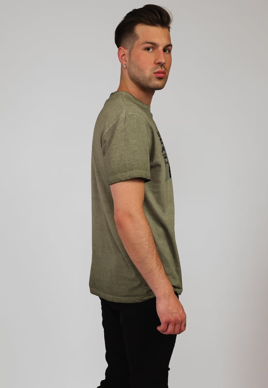 Het shirt heeft een prachtige Top Gun print. Met deze unieke print en de comfortabele snit is dit shirt een echte must-have.