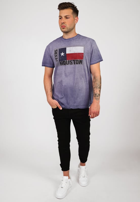 Het shirt heeft een prachtige Top Gun print. Met deze unieke print en de comfortabele snit is dit shirt een echte "must have".