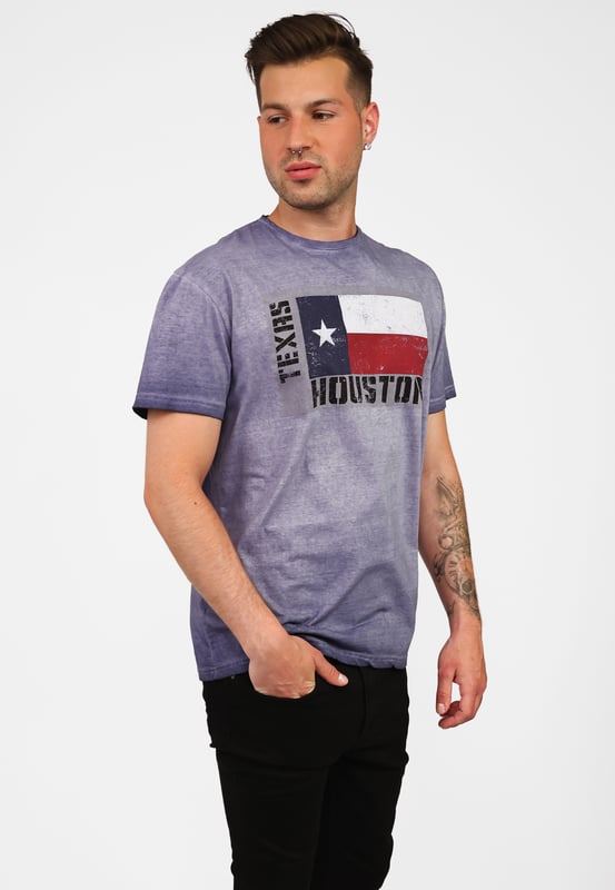 Het shirt heeft een prachtige Top Gun print. Met deze unieke print en de comfortabele snit is dit shirt een echte "must have".