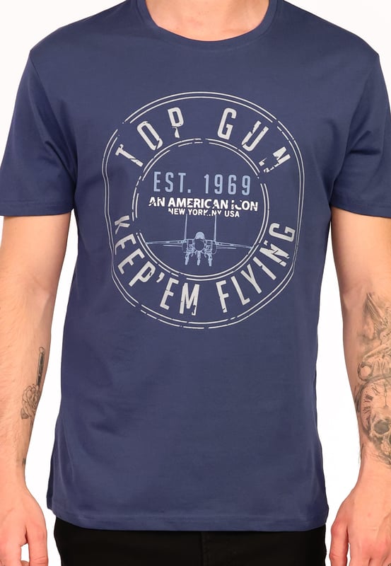 Het shirt is bedrukt met prachtige Top Gun letters. Met zijn unieke print en comfortabele snit is dit shirt een echte must-have.