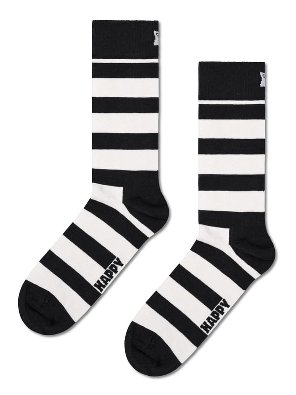 Ein stilvolles Statement für Ihre Füße: Diese Socken kombinieren Funktionalität mit modischem Design. Mit verstärkter Ferse und Zehen bieten sie extra Halt und Langlebigkeit, während das atmungsaktive Material und das weiche Tragegefühl für maximalen Komfort sorgen. Der eingewebte Label-Schriftzug unterstreicht die hochwertige Verarbeitung. Die Auswahl aus verschiedenen Mustern bringt Abwechslung in Ihre Garderobe. Im praktischen 4er Pack sind diese Socken die perfekte Ergänzung für jeden Look – ob lässig oder elegant.