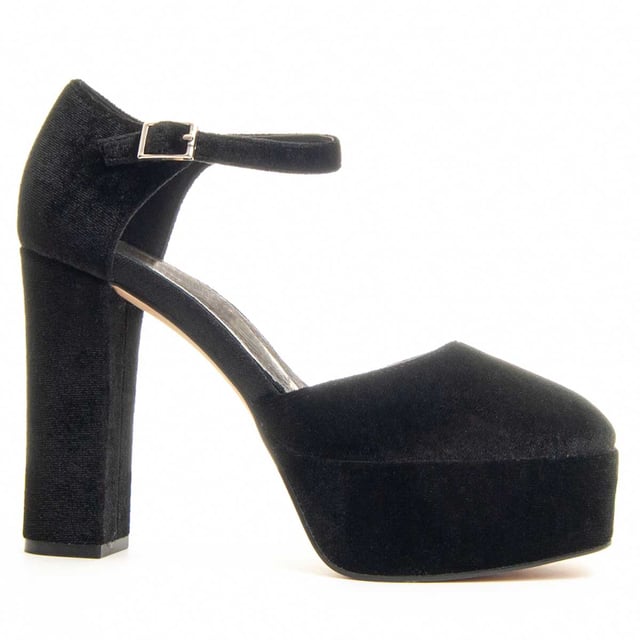 Zapato de tacón para mujer. Ajuste cómodo. Plantilla acolchada. Suela antideslizante. Costuras reforzadas. Fabricado por otras marcas para nuestra marca.