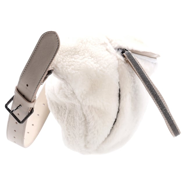 VINTAGE, RRP AS NEW
Embrace luxurious winter elegance with the Brunello Cucinelli Frosty Shearling Belt Bag in white sheepskin. This stunning accessory effortlessly combines fashion and functionality, offering a sleek and stylish way to carry your essentials while adding a touch of warmth and texture to any outfit. The plush shearling exterior, paired with the minimalist design, gives this bag an elevated, contemporary appeal that’s both chic and versatile.

Brunello Cucinelli Frosty Shearling Belt Bag in White Sheep Skin

Condition: Excellent
Signs of wear: , No visible sign of wear., No retail tag
Packaging: Dust bag
Color: White | ecru
Material: Sheep skin
Size: One Size | One Size
Measurements: Width: 140; Height: 200; Length: 500; Strap length: 640
SKU: NAPPUDEBA460105W
