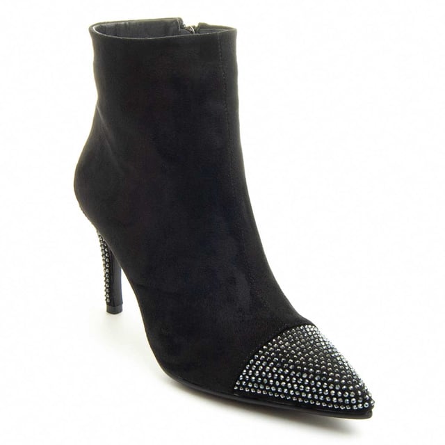 Comfortable women's ankle boot. Comfortable fit. Padded insole. Non-slip sole. Reinforced stitching. Made by other brands for our brand.