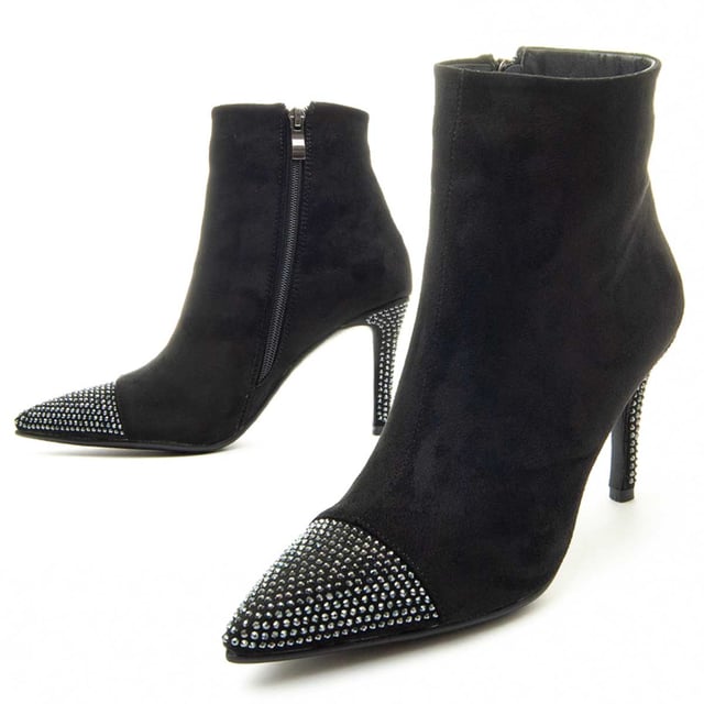 Comfortable women's ankle boot. Comfortable fit. Padded insole. Non-slip sole. Reinforced stitching. Made by other brands for our brand.