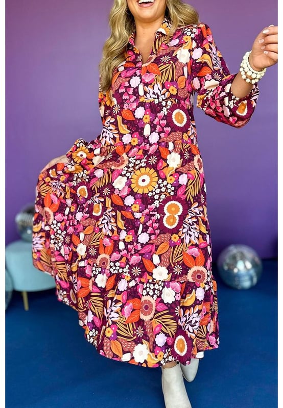 Purple collared tiered flowy long dress
  Elegant collar design
  Feminine pattern
  Flowing dynamic tiered construction
  Slender flowy style
  Available in a range of sizes
Material: 100% Polyester