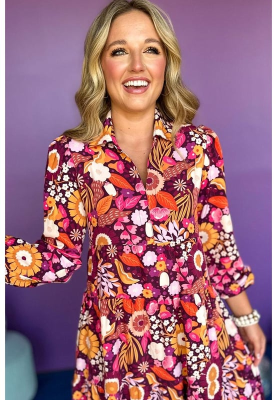 Purple collared tiered flowy long dress
  Elegant collar design
  Feminine pattern
  Flowing dynamic tiered construction
  Slender flowy style
  Available in a range of sizes
Material: 100% Polyester