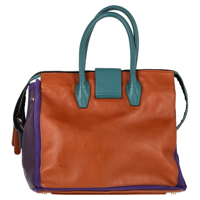 VINTAGE, RRP AS NEW
The Saint Laurent Muse Two Bag in Multicolor Leather and Suede is the epitome of elegant, everyday luxury. Crafted from high-quality grained calfskin leather and accented with polished gold hardware, this tote offers both style and practicality. The spacious fabric interior, featuring accordion sides and a zipper pocket, makes it perfect for organizing your essentials.


Saint Laurent Muse Two Bag in Multicolor Leather and Suede 
Condition: good
Signs of wear: No retail tag, No visible sign of wear.,  Marks on exterior
Packaging: None
Color: Multicolor | multicolor
Material: Leather | leather
Size: One Size | One Size
Measurements: Width: 160; Height: 135; Length: 165; Handle drop: 105; Strap length: 0
SKU: NAPPUGBBA457651W