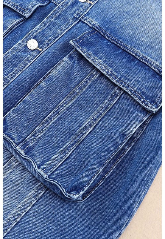 Blue Chest Pockets Drop Shoulder Loose Denim Jacket
  Metal buttons for durability
  Drop shoulder design for a comfortable and effortless look
  Chest pockets for practicality
  Available in various sizes
  Perfect for layering
Material: 75% Cotton 12.7% Polyester 12.3% Viscose