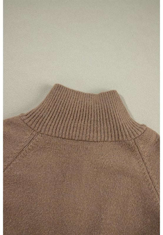 Cardigan occidental impreso, audaz y elegante  
Detalles de ribete acanalado para agregar textura y sofisticación  
Cierre de cremallera para versatilidad  
Cuello doblado para un toque clásico y moderno  
Alta elasticidad para un ajuste cómodo  
Material: 42% Acrílico 30% Poliéster 28% Poliamida