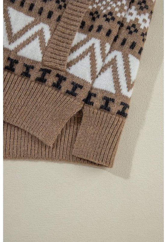 Cardigan occidental impreso, audaz y elegante  
Detalles de ribete acanalado para agregar textura y sofisticación  
Cierre de cremallera para versatilidad  
Cuello doblado para un toque clásico y moderno  
Alta elasticidad para un ajuste cómodo  
Material: 42% Acrílico 30% Poliéster 28% Poliamida