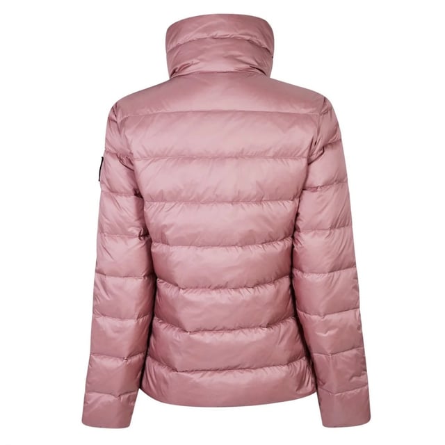 Ervaar het ultieme in veelzijdigheid en stijl met het Belstaff Pink Jacket. Deze jas biedt zowel warmte als een modieus ontwerp, waardoor je moeiteloos kunt overstappen van een casual look voor overdag naar een chique avondensemble. Blijf gezellig en zie er geweldig uit met dit must-have jack!, Regular Fit donsjack, 2-wegritssluiting, Belstaff Phoenix patch op de mouw, Materiaal 100% Polyamide, Vulling: 90% Witte Eendendons, 10% Witte Eendenveren, Ritssluiting Met knoopsluiting, roze gewatteerde jas, roze roze jas
