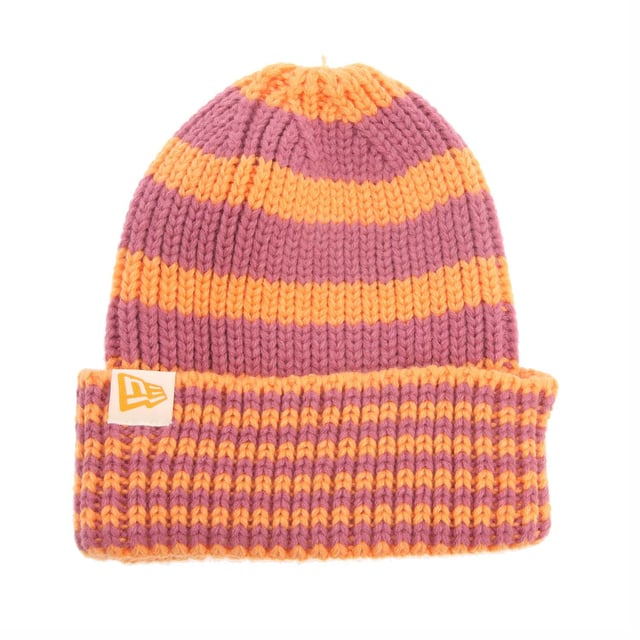 New Era Stripe Knit Beanie in orange.- Striped pattern.- Turn-Up brim.- Woven flag label.- New Era flag embroidered on left.- 100% Acrylic.- Ref: 60565459