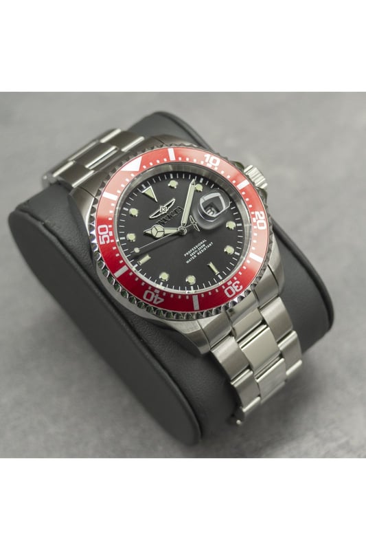 El Invicta 22020 tiene una caja de acero inoxidable de 43 millimetros con una esfera negro.
Esta modelo funciona con un movimiento de Cuarzo preciso.
Resistencia a la presión de aqua de 20 bares.
Este modelo es parte de la colección Invicta Pro Diver.

2 años de garantía Invicta.
