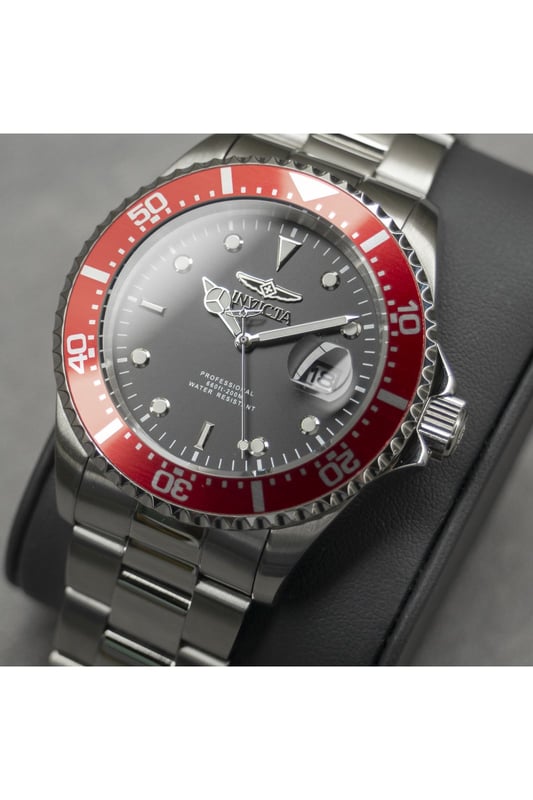 El Invicta 22020 tiene una caja de acero inoxidable de 43 millimetros con una esfera negro.
Esta modelo funciona con un movimiento de Cuarzo preciso.
Resistencia a la presión de aqua de 20 bares.
Este modelo es parte de la colección Invicta Pro Diver.

2 años de garantía Invicta.