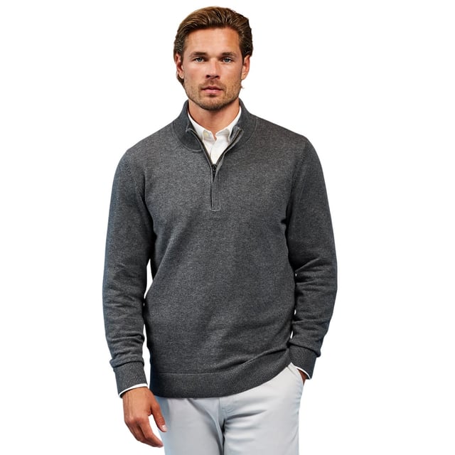 87% Katoen, 11% Nylon, 2% Elastaan. Stof: 12 Gauge. Ontwerp: Eenvoudig. Hem: Ribben. Mouwtype: Met lange mouwen. Manchet: Ribbel. Hals: Ritssluiting. Sluiting: 1/4, Rits. Voldoet aan de veiligheidsnormen: Amfori, BSCI, Sedex, WRAP Gecertificeerd. S: 37 in. M: 40 in. L: 42 in. XL: 44 in. XXL: 47 in. 3XL: 49 in.