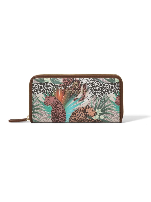 Cartera de mujer. El cierre es con cremallera. Los bolsillos internos cuentan con tarjeteros y porta billetes con bolsillos con cremallera. Los bolsillos externos están ausentes. Falta la correa para el hombro. Falta el mango. Hay dos compartimentos internos. El material exterior es 50% poliéster, 50% poliuretano. Internamente es 80% Poliuretano, 20% Poliéster. Medidas: 19,5x10,5x2,5 cm. Producto de moda