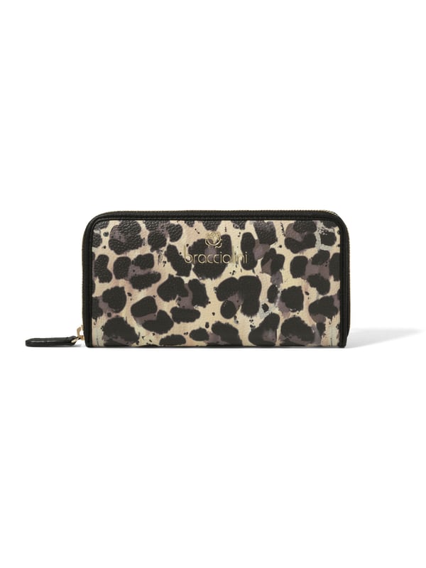 Cartera de mujer. El cierre es con cremallera. Los bolsillos internos cuentan con tarjeteros y porta billetes con bolsillos con cremallera. Los bolsillos externos están ausentes. Falta la correa para el hombro. Falta el mango. Hay dos compartimentos internos. El material exterior es 50% poliéster, 50% poliuretano. Internamente es 80% Poliuretano, 20% Poliéster. Medidas: 19,5x10,5x2,5 cm. Producto de moda