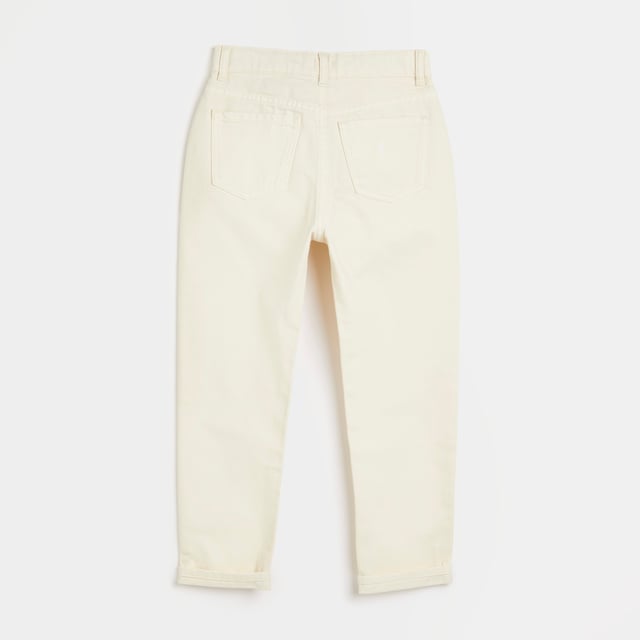 Mom fit, Denim fabric, Pockets, Belt loops, Button and zip fastening, Cotton for this product has been more responsibly sourced