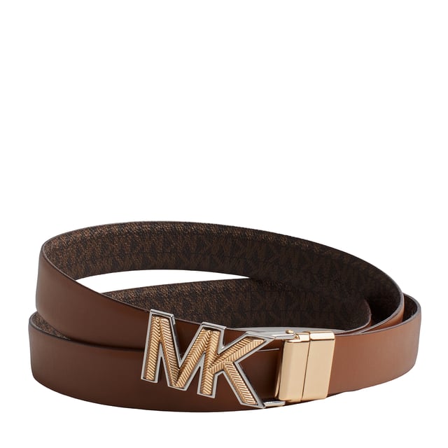Dieser Gürtel ist aus Canvas mit einem charakteristischen Logoprint auf der einen Seite und weichem Leder auf der anderen Seite gefertigt - für Vielseitigkeit und Stil in jeder Saison. Der Logo-Schnallenverschluss rundet das Design mit einem innovativen Touch ab. Kombinieren Sie ihn mit Ihrer Lieblingsjeans oder tragen Sie ihn zu einem Kleid, um Ihre Taille zu akzentuieren.

 Details:
 - Accessoire-Typ: Beidseitig tragbarer Gürtel.
 - Material: Leder/beschichtetes Segeltuch.
 - Textur: Glatt/Granulat.
 - Art des Verschlusses: Klassische Schnalle mit Schnappverschluss.
 - Breite: 2,5 cm.

 Länge der Größe:
 - XS = 86 cm.
 - S = 94 cm.
 - M = 102 cm.
 - L = 109 cm.
 - XL = 117 cm.
 - XXL = 124 cm.

 Jeder Ledergürtel für Damen von Michael Kors ist ein erschwinglicher Luxus mit einem Hauch von modernem, unerwartetem und komfortablem Glamour, der ein Stück für jede Gelegenheit bietet.
 Zusammensetzung: 50% Leder, 50% Polyurethan
 Pflege:
Mit einem weichen, trockenen Tuch reinigen.
 Vermeiden Sie es, das Kleidungsstück längere Zeit der Sonne oder Feuchtigkeit auszusetzen.