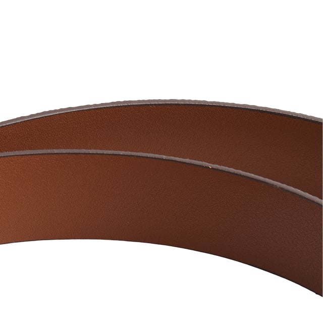 Este cinturón se ha fabricado en lona con el exclusivo estampado de logotipos en una cara y piel suave en la otra para ofrecer versatilidad y estilo temporada tras temporada. El cierre con hebilla dorada con logotipo remata el diseño con una nota innovadora. 

Detalles:
- Tipo de accesorio: Cinturón reversible.
- Material: Piel/Lona revestida.
- Textura: Lisa/Granulada.
- Tipo de cierre: Hebilla clásica con cierre a presión.
- Ancho: 2 cm.

Longitud de tallas:
• XS = 86 cm.
• S = 94 cm.
• M = 102 cm.
• L = 109 cm.
• XL = 117 cm.
• XXL = 124 cm.

Cada cinturón mujer de piel diseñado por Michael Kors, es un lujo accesible con un toque de glamour moderno, inesperado y cómodo que ofrece una pieza para cada ocasión.
 Composición: 50% Piel, 50% Poliuretano
 Cuidados:
Limpiar con un paño suave y seco.
Evitar la exposición prolongada al sol y la humedad.