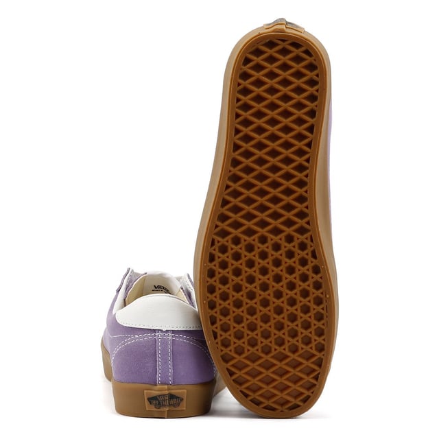 Iconic low-top court shoe sneaker featuring the Heritage "V" Sidestripe logo. Crafted suede uppers, these shoes offer supportive padded collars and classic rubber waffle outsoles for optimal comfort and traction.