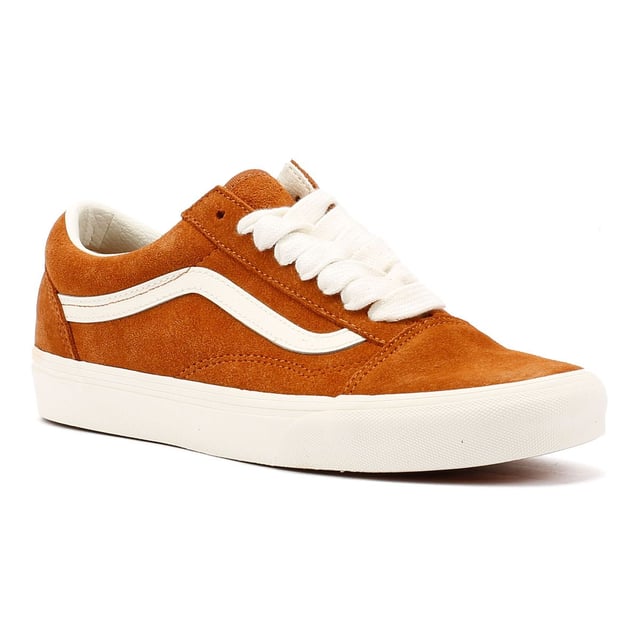 Im ikonischen Old-Skool-Silhouette haben diese Low-Top-Vans ein aktualisiertes Obermaterial aus Wildleder und Canvas. Vollendet mit großen flachen Schnürsenkeln, sitzen sie auf der originalen Gummisohle mit dem charakteristischen Vans-Branding.